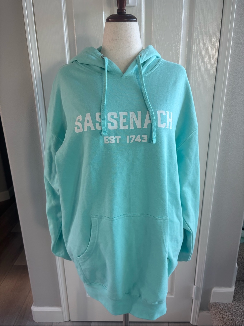 Outlander “Sassenach” Sweatshirt | XL | Blue